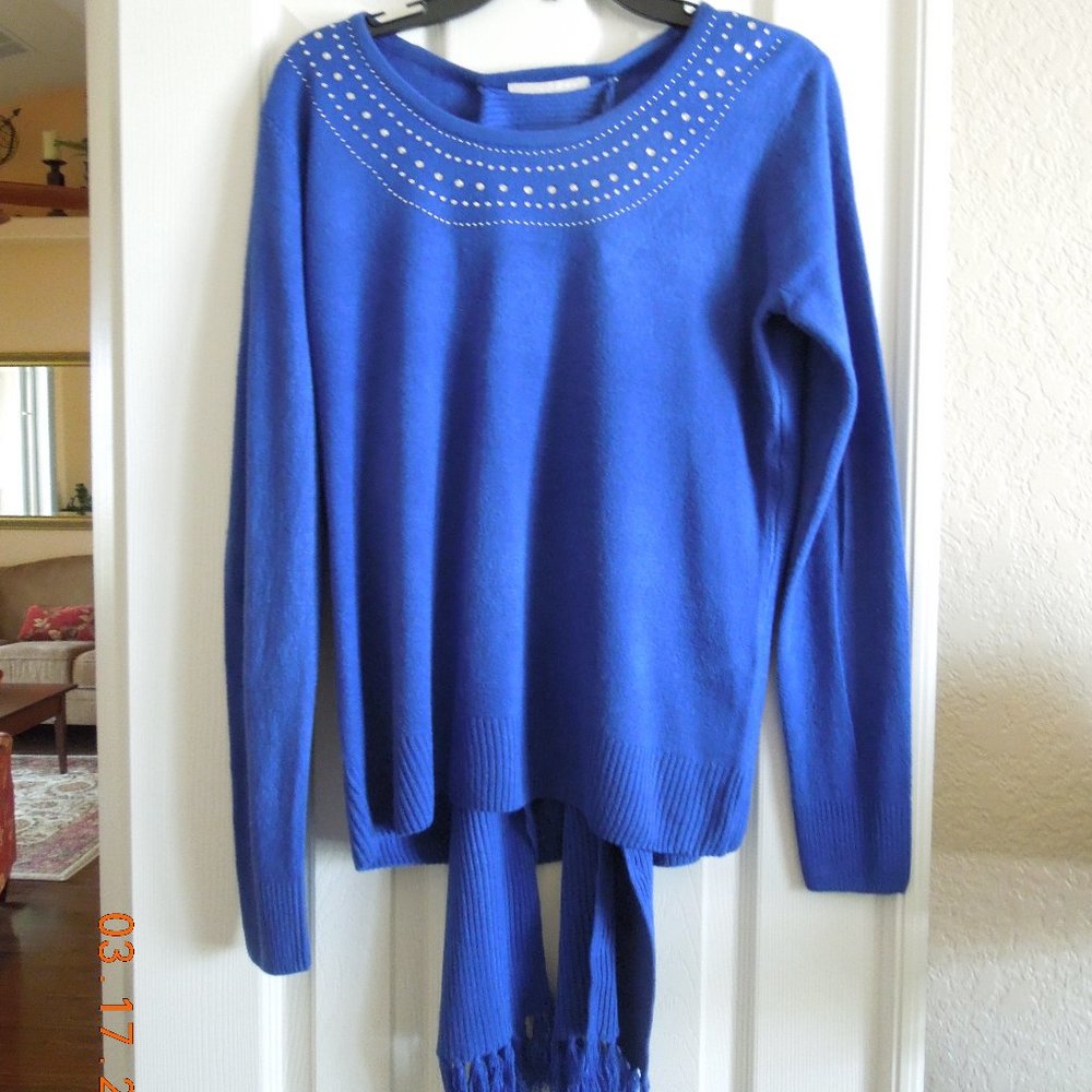 NEW with tag Carolyn Taylor Sweater with removable scarf